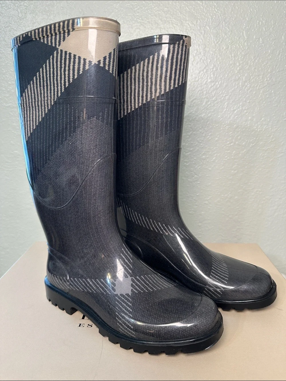 Burberry Big Scale Check Rainboot | Like New